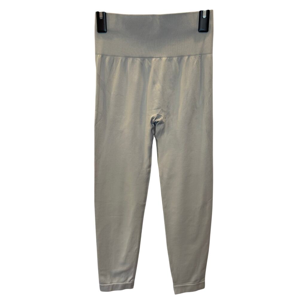 Halara Grey Seamless Flow Leggings L 7/8 Length Butt Lift Shaping Activewear